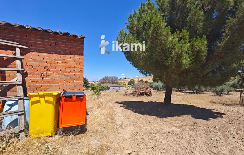 Casa de 180m2 en finca agrícola de de 5.6 HA. en Calypo, Toledo