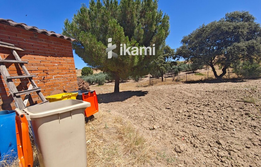 Casa de 180m2 en finca agrícola de de 5.6 HA. en Calypo, Toledo