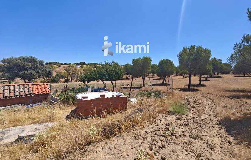 Casa de 180m2 en finca agrícola de de 5.6 HA. en Calypo, Toledo