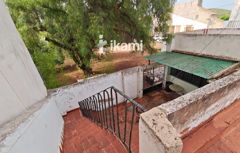 2 CASAS COLINDANTES TOTAL 291 MTS. PARCELA DE 948 MTS URBANO