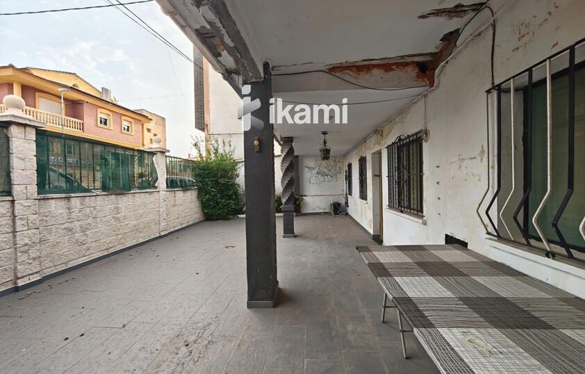 2 CASAS COLINDANTES TOTAL 291 MTS. PARCELA DE 948 MTS URBANO