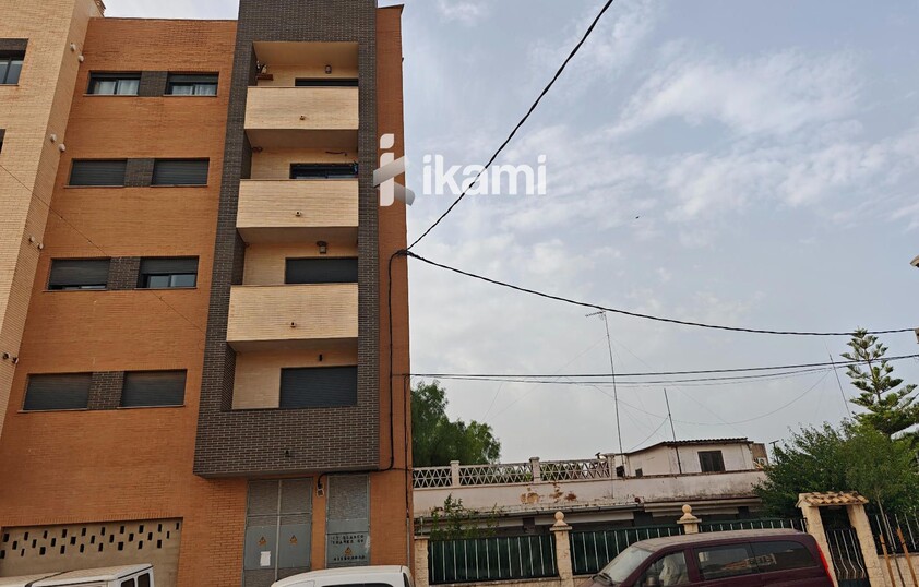 2 CASAS COLINDANTES TOTAL 291 MTS. PARCELA DE 948 MTS URBANO