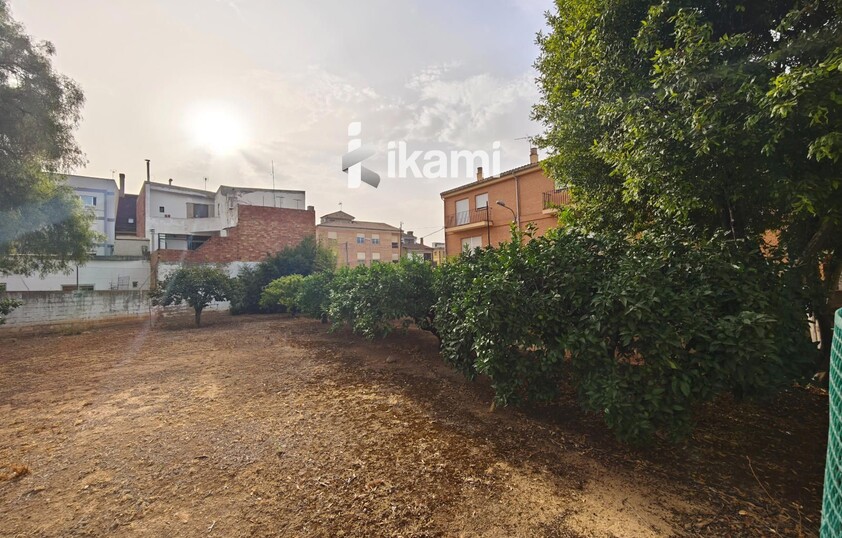 2 CASAS COLINDANTES TOTAL 291 MTS. PARCELA DE 948 MTS URBANO