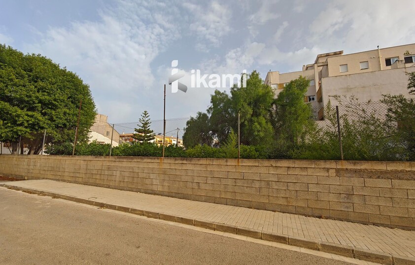 2 CASAS COLINDANTES TOTAL 291 MTS. PARCELA DE 948 MTS URBANO