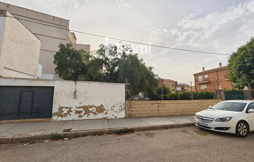 2 CASAS COLINDANTES TOTAL 291 MTS. PARCELA DE 948 MTS URBANO