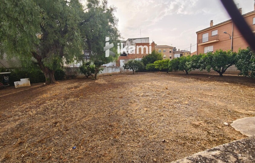 2 CASAS COLINDANTES TOTAL 291 MTS. PARCELA DE 948 MTS URBANO