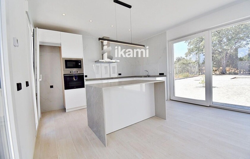 Vivienda independiente de nueva construcción con máxima eficiencia energética en Medina Azahara