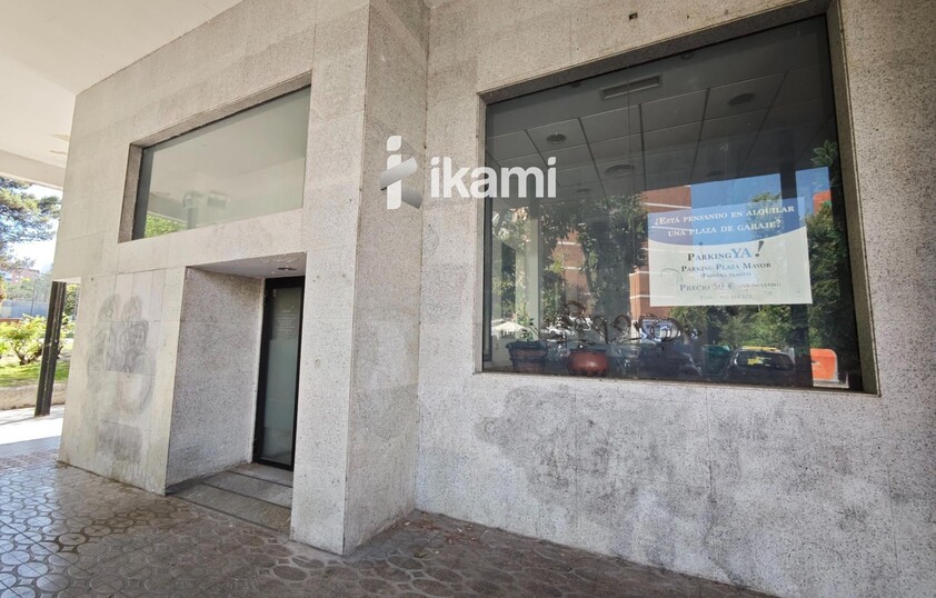 EDIFICIO 2472 MTS USO COMERCIAL + RESTAURANTE