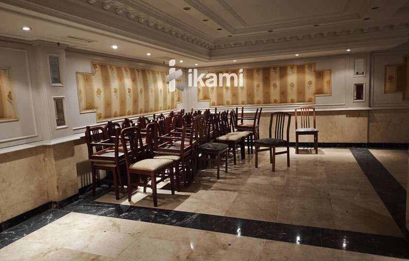 EDIFICIO 2472 MTS USO COMERCIAL + RESTAURANTE