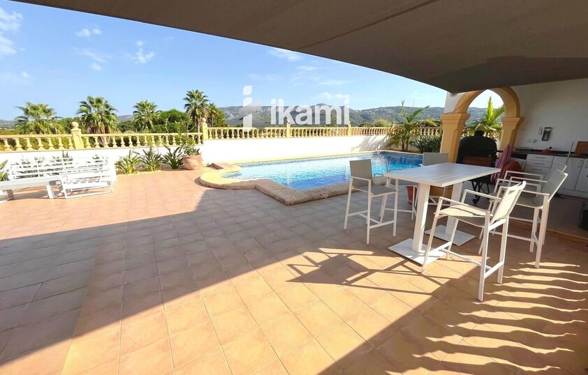 Fantástico chalet en venta en Beniarbeig
