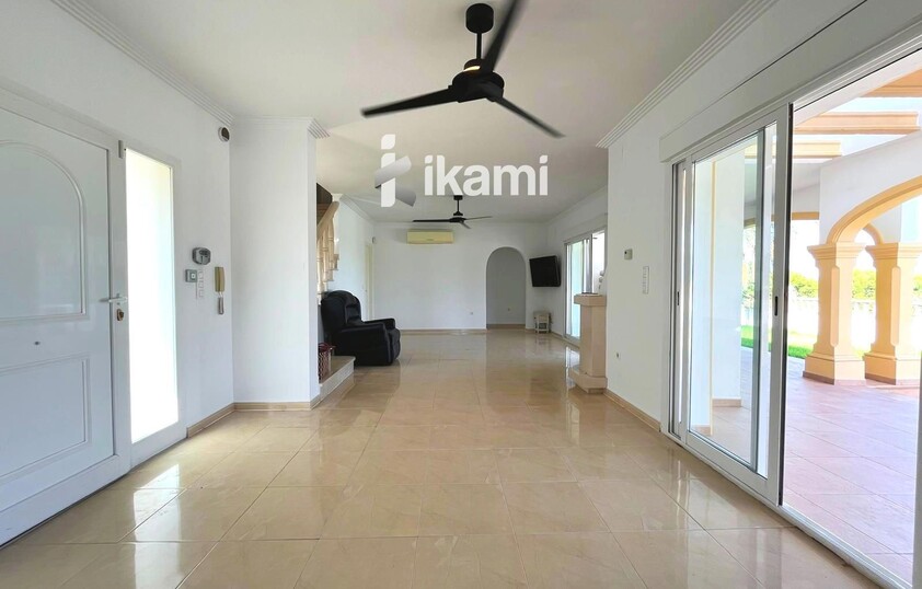 Fantástico chalet en venta en Beniarbeig