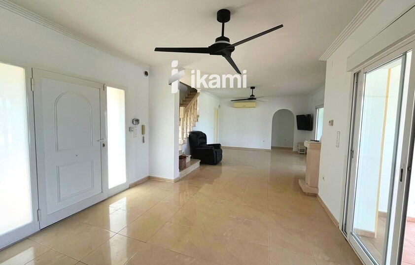 Fantástico chalet en venta en Beniarbeig