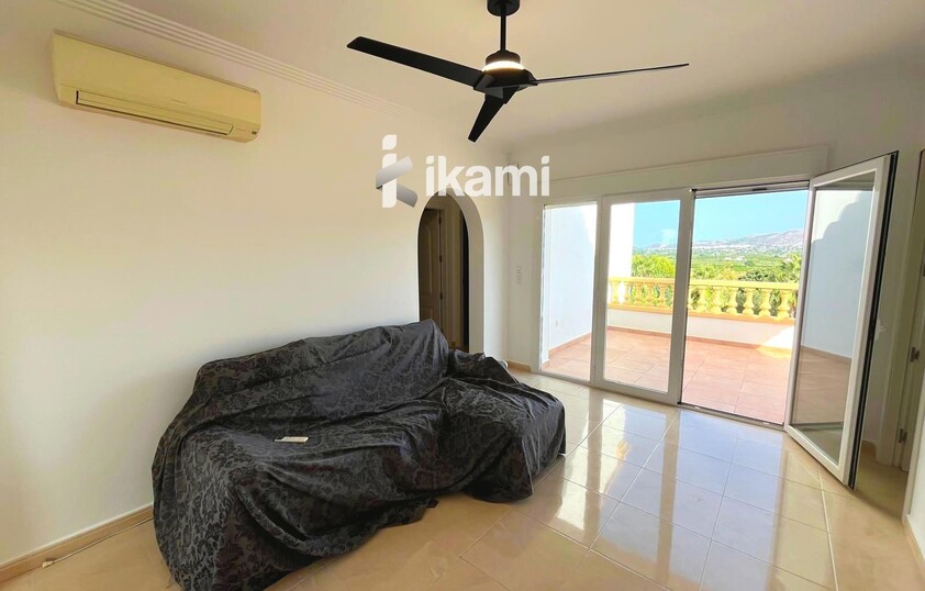 Fantástico chalet en venta en Beniarbeig