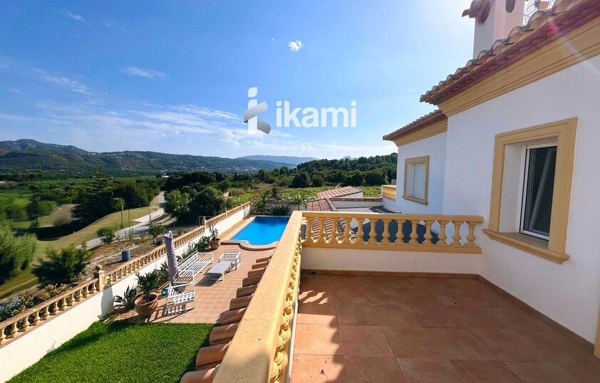 Fantástico chalet en venta en Beniarbeig