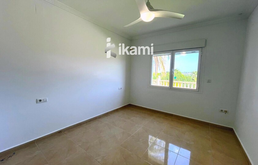 Fantástico chalet en venta en Beniarbeig
