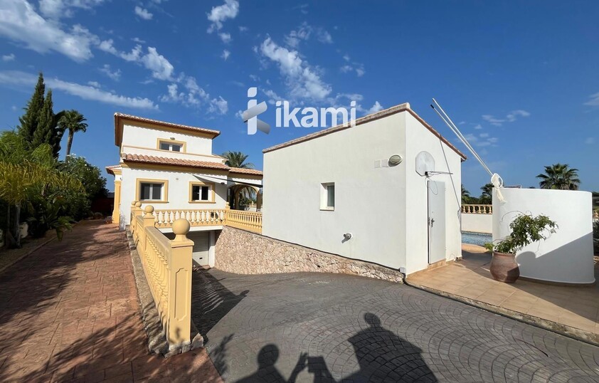 Fantástico chalet en venta en Beniarbeig