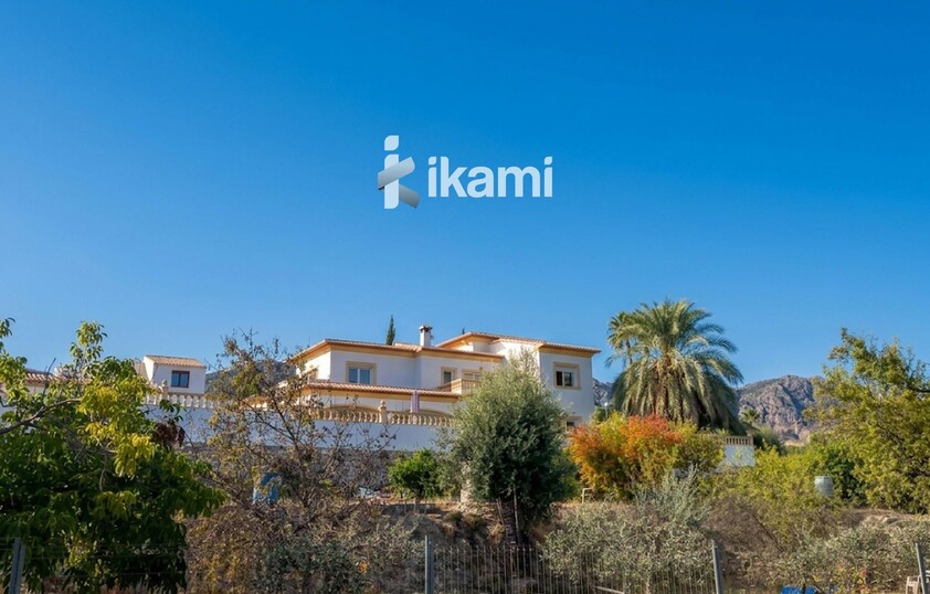 Fantástico chalet en venta en Beniarbeig