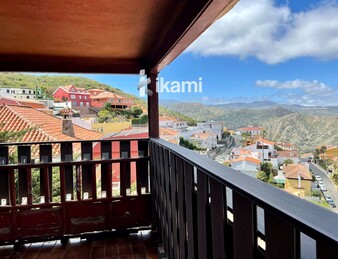 EXRAORDINARIO CHALET 380 + 433 PARCELA CON VISTAS A LA CIUDAD