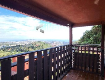 EXRAORDINARIO CHALET 380 + 433 PARCELA CON VISTAS A LA CIUDAD