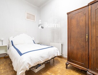 Piso en venta en el distrito de Moncloa, en el barrio de Argüelles