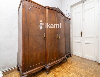 Piso en venta en el distrito de Moncloa, en el barrio de Argüelles