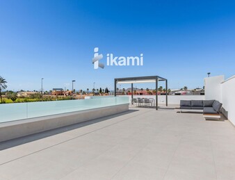 Exclusivo Chalet Independiente en Los Alcázares, junto a Serena Golf