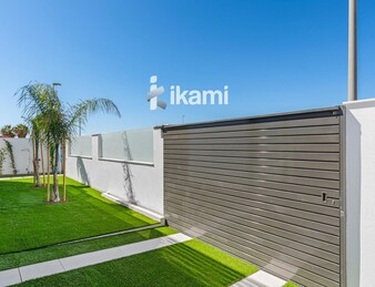 Exclusivo Chalet Independiente en Los Alcázares, junto a Serena Golf