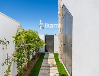 Exclusivo Chalet Independiente en Los Alcázares, junto a Serena Golf