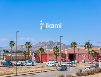 Exclusivo Chalet Independiente en Los Alcázares, junto a Serena Golf