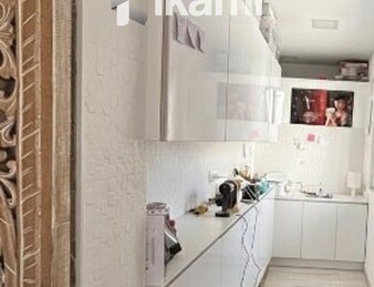 Casa de una planta con vistas increíbles al mar y la montaña