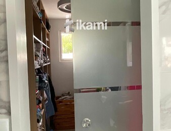 Casa de una planta con vistas increíbles al mar y la montaña