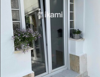 Casa de una planta con vistas increíbles al mar y la montaña