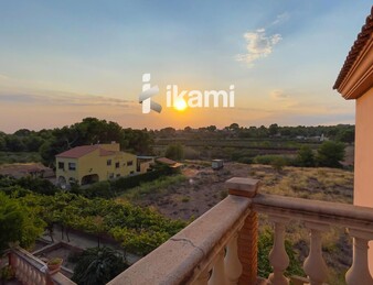 EXCLUSIVO CHALET EN NAQUERA CON INCREIBLES VISTAS Y PISCINA