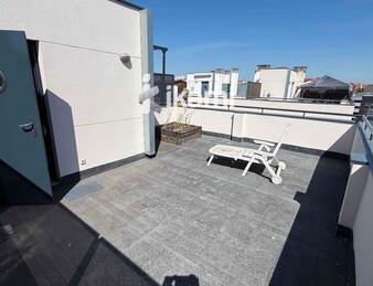 Oficina en alquiler con terraza