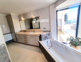 Propiedad con vistas abiertas para reformar a tu gusto o edificar