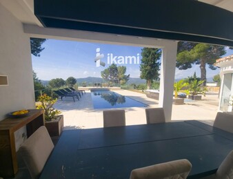 Propiedad con vistas abiertas para reformar a tu gusto o edificar