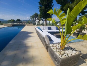 Propiedad con vistas abiertas para reformar a tu gusto o edificar