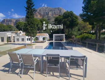 Propiedad con vistas abiertas para reformar a tu gusto o edificar