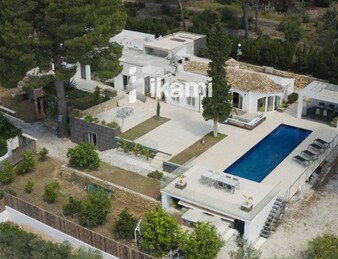 Propiedad con vistas abiertas para reformar a tu gusto o edificar