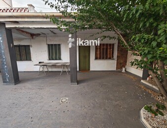2 CASAS COLINDANTES TOTAL 291 MTS. PARCELA DE 948 MTS URBANO