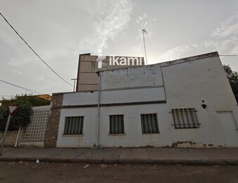 2 CASAS COLINDANTES TOTAL 291 MTS. PARCELA DE 948 MTS URBANO