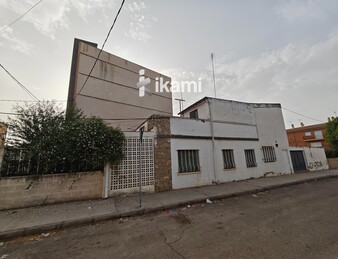2 CASAS COLINDANTES TOTAL 291 MTS. PARCELA DE 948 MTS URBANO
