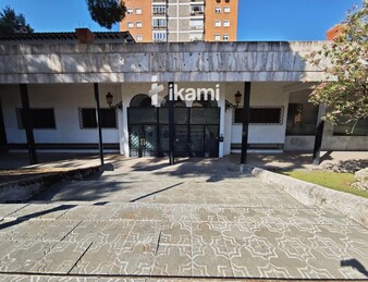 EDIFICIO 2472 MTS USO COMERCIAL + RESTAURANTE