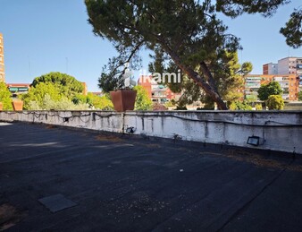 EDIFICIO 2472 MTS USO COMERCIAL + RESTAURANTE