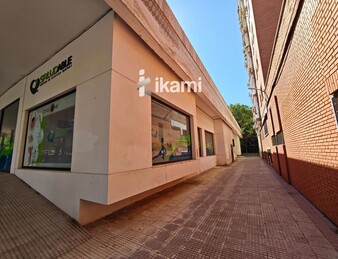 EDIFICIO 2472 MTS USO COMERCIAL + RESTAURANTE