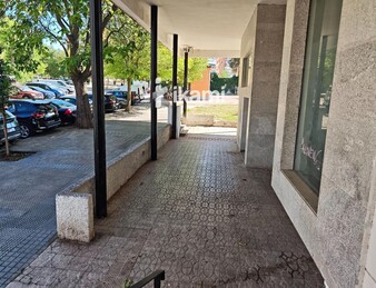 EDIFICIO 2472 MTS USO COMERCIAL + RESTAURANTE