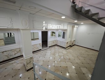 EDIFICIO 2472 MTS USO COMERCIAL + RESTAURANTE