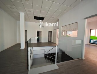 EDIFICIO 2472 MTS USO COMERCIAL + RESTAURANTE