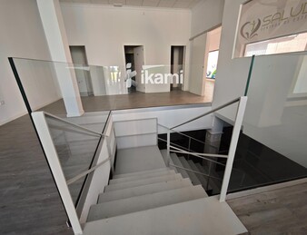 EDIFICIO 2472 MTS USO COMERCIAL + RESTAURANTE