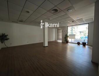 EDIFICIO 2472 MTS USO COMERCIAL + RESTAURANTE